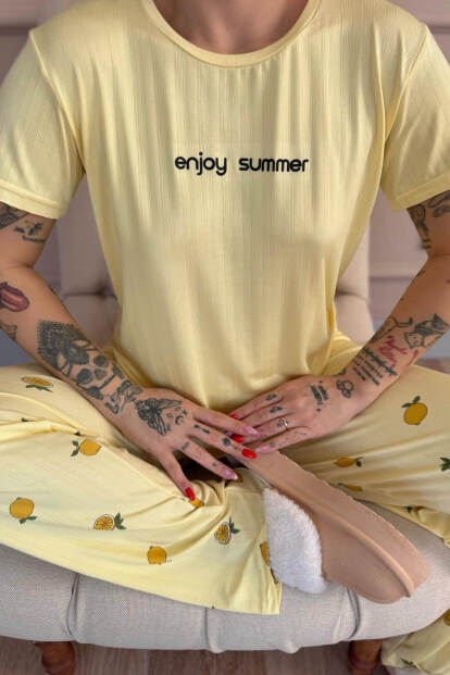 Sarı Enjoy Summer Desenli Kısa Kollu Marlenka Kadın Pijama Takımı - 5